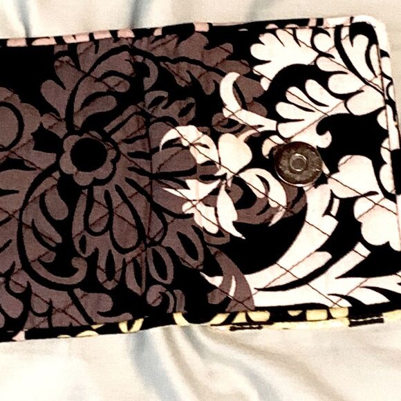 Vera Bradley | Grey Black Yellow Retired Smart Phone Baroque Wristlet Wallet - Picture 6 of 10